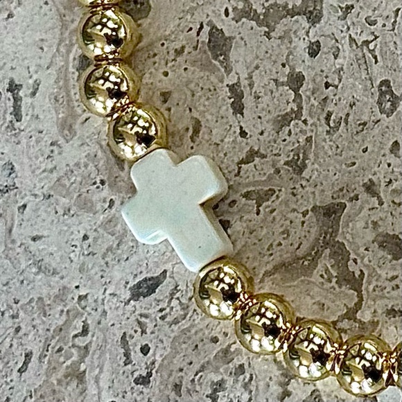 Hand Crafted Signature White Turquoise Cross and 5mm Gold Bead Bracelet - Picture 2 of 7